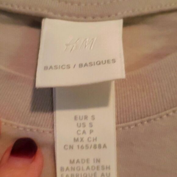 H&M Top, Size S, NWT - Picture 3 of 5